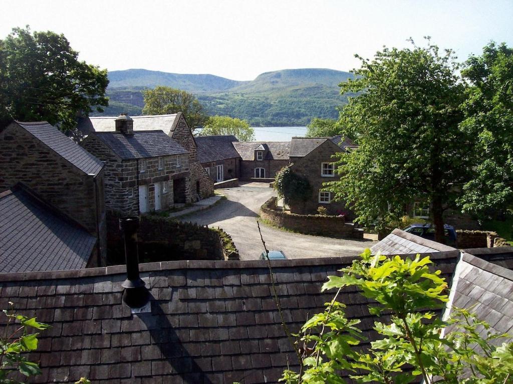 Y Swdio, Ferm Glandwr * Barmouth