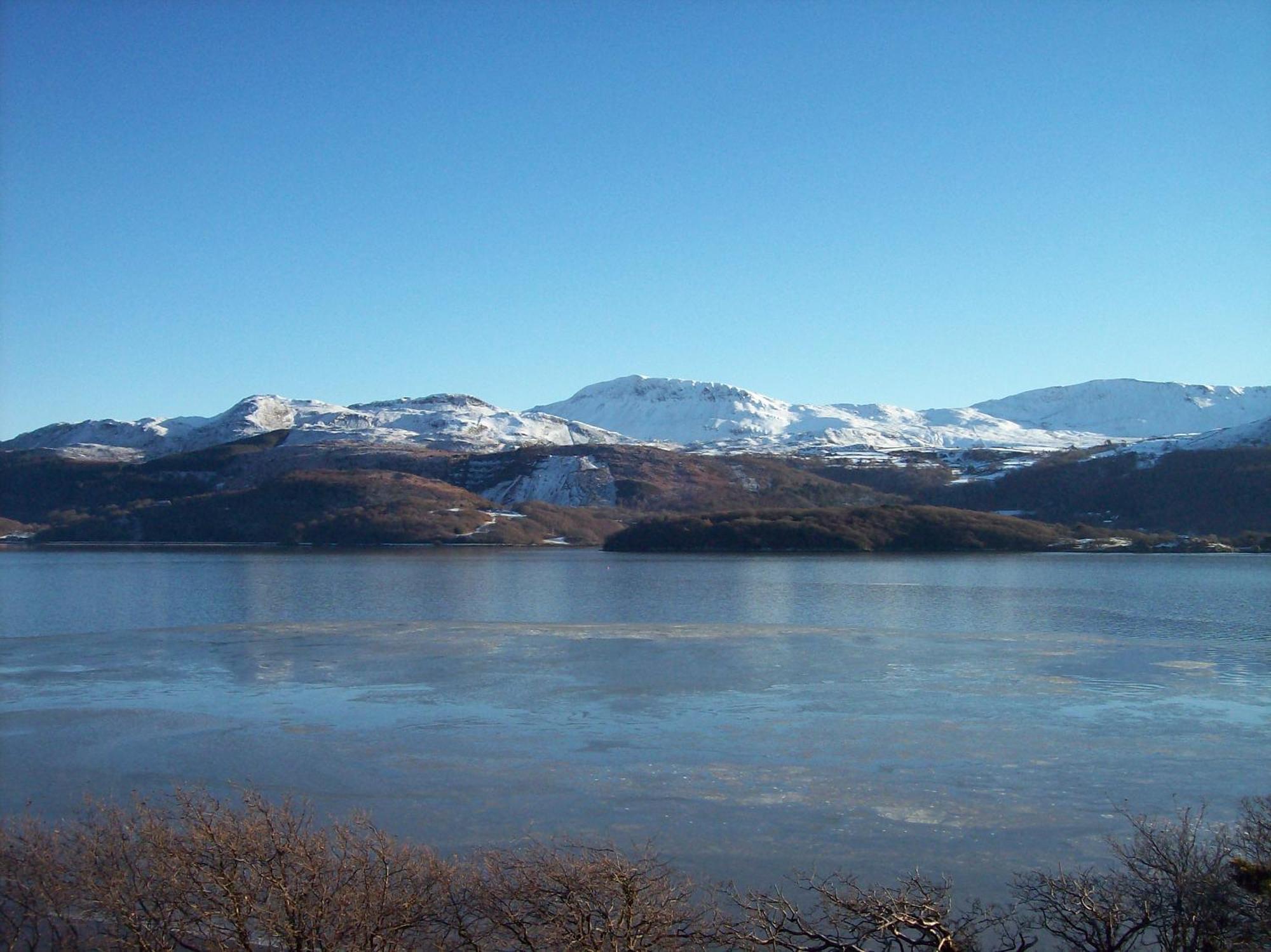 Y Swdio, Ferm Glandwr Barmouth